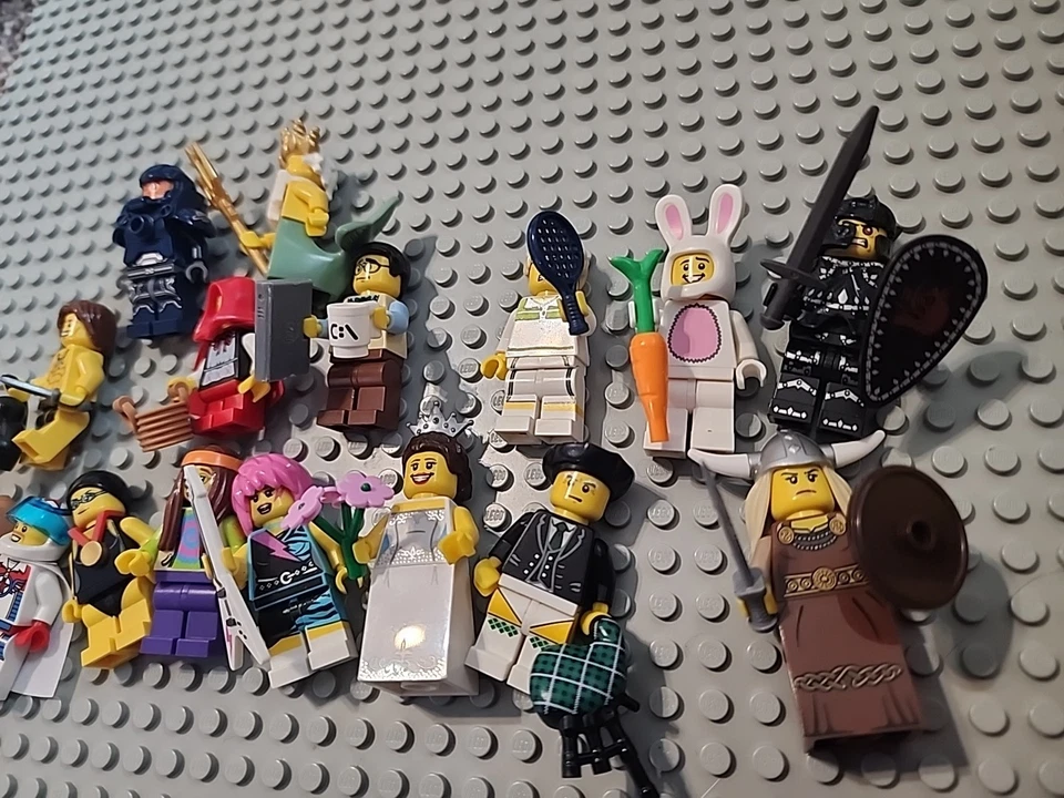 LEGO Series 7 Minifigures 8831 Almost Complete Set Of 15 (2012)  - Image 3 of 4