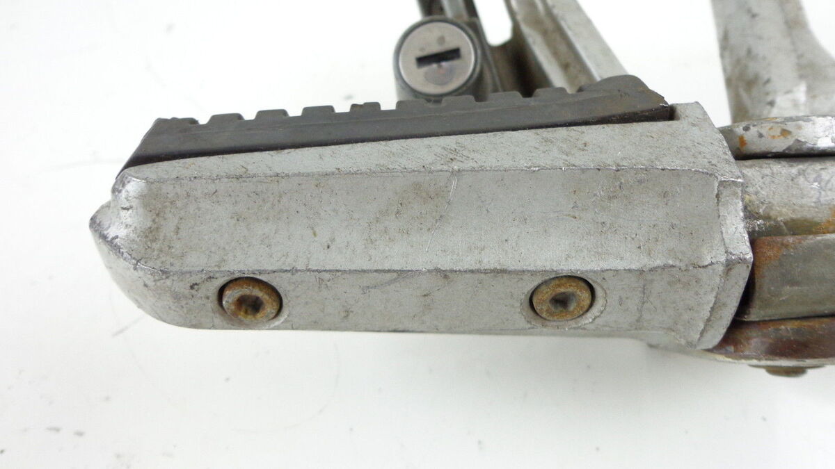 1985-87 Kawasaki ZX600A B ZX6 Ninja/85 86 Right Peg Bracket 1985-87 Kawasaki ZX600A B ZX6 Ninja/85 86 Right Peg Bracket