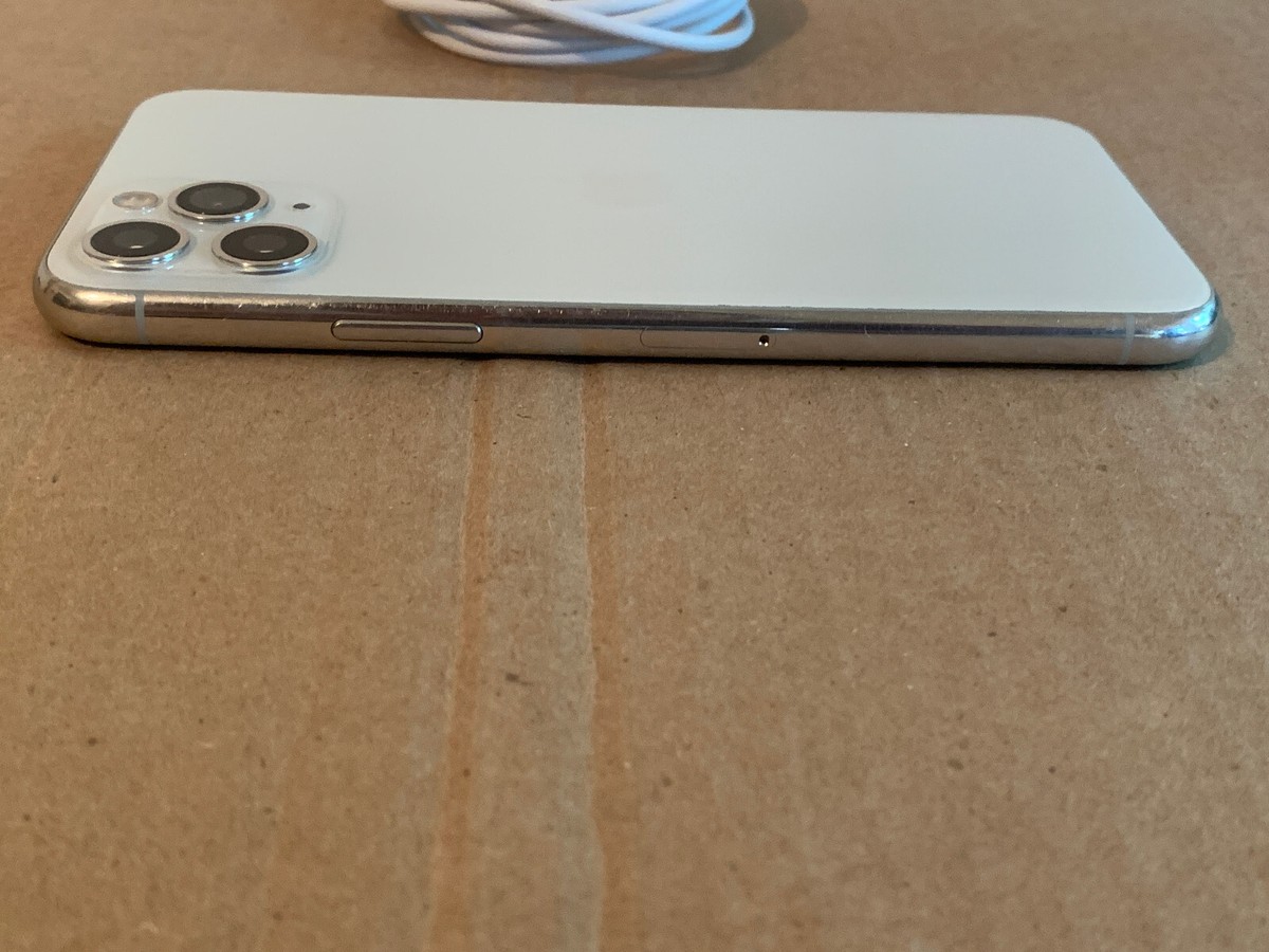 Apple iPhone 11 Pro - 256GB - Silver Unlocked A2160 (CDMA +