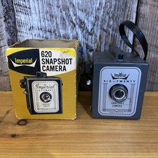 Art Deco box camera Herco Imperial 620 snap shot camera