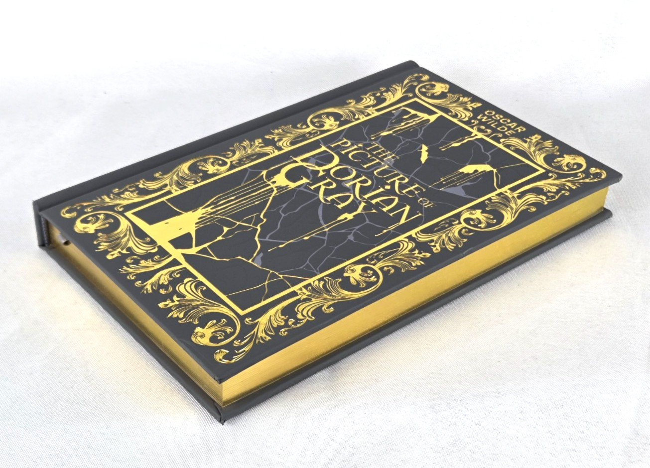 THE PICTURE OF DORIAN GRAY Oscar Wilde Deluxe FIRST edition Prestige Collection