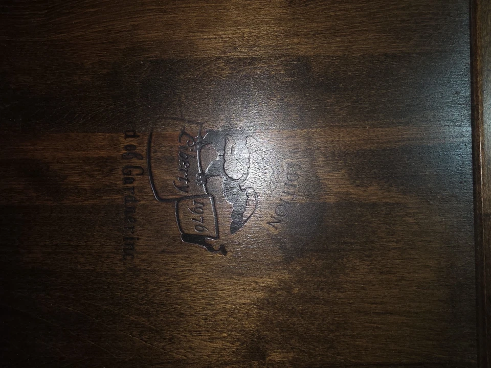 Banco de aniversario del bicentenario de Standard Chair de Gardner Inc. Foto 3 de 4