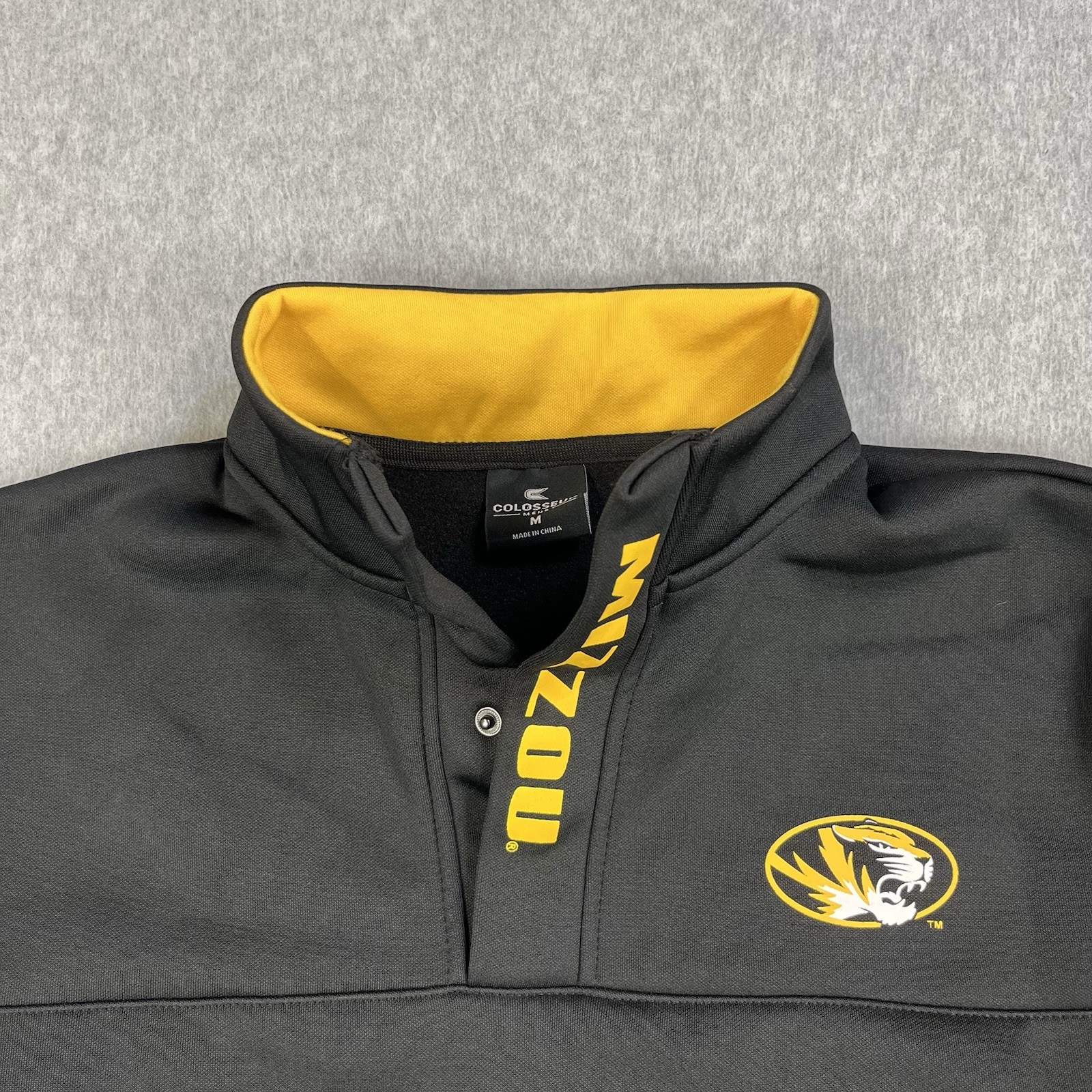 Mizzou Tigers Colosseum Athletics 1/4 Zip Soft Shell Pullover Mens Medium - second product detail image
