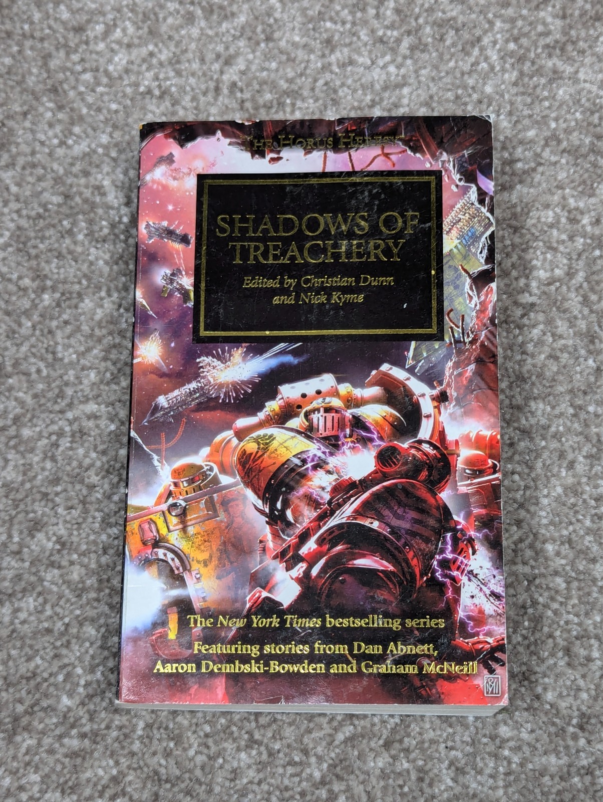 Horus Heresy :  Shadows of Treachery Warhammer 40K  Dunn & Kyme Anthology MMPB
