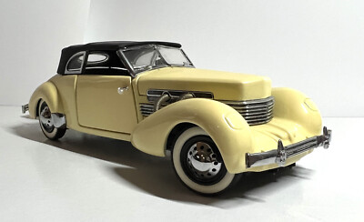 1937 Cord 812 Phaeton Coupe Convertible Yellow Franklin Mint 1:24