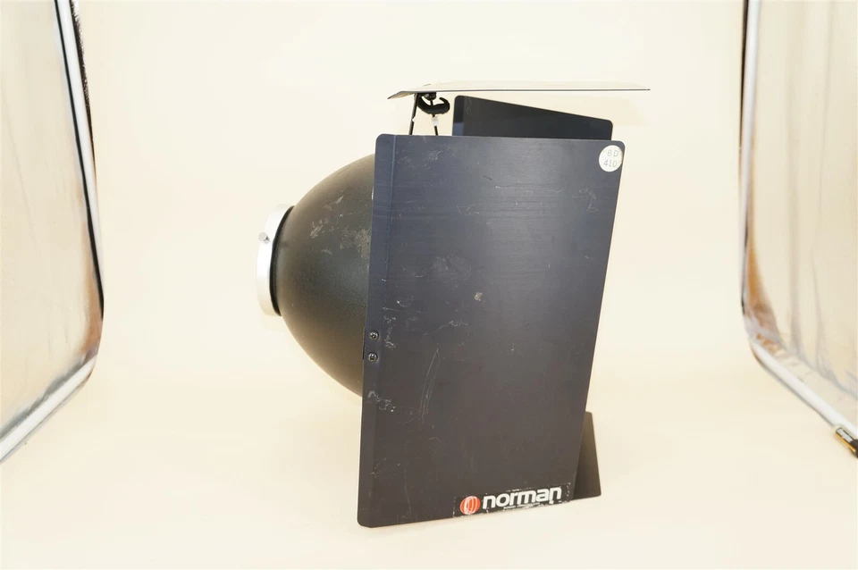 Norman 10" Refelctor (5E) with Four Leave BarnDoor (BD410) & FIlter Frame FF10 - Image 2 of 4