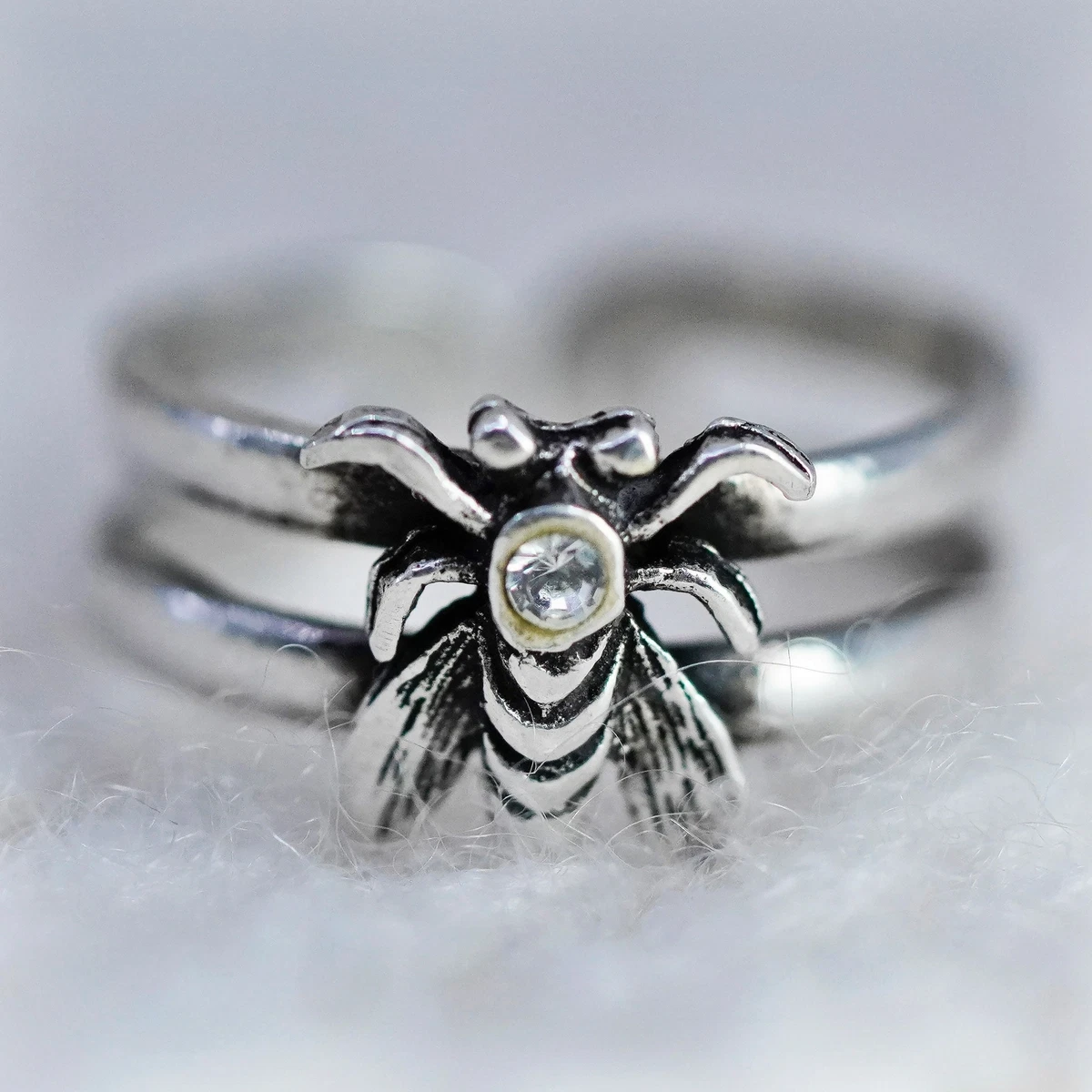 Size 1.5 Vintage sterling 925 silver handmade bee pinky ring with