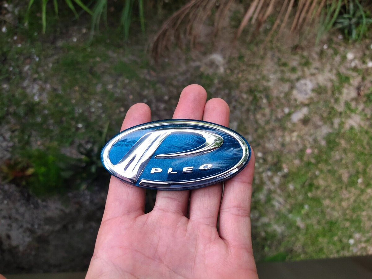 SUBARU PLEO FRONT GRILLE EMBLEM BADGE LOGO Chrome/Green GENUINE