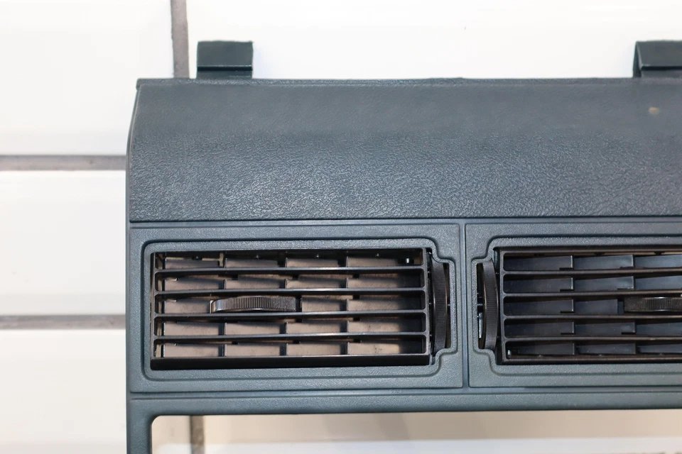 Camión Chevy C/K 88-94 GMT400 OBS tablero azul casete bisel embellecedor con respiraderos Foto 3 de 4