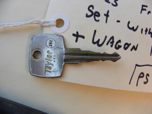 Mercedes Benz W123 Wagon Estate Touring Front Door Handles & Rear Lock With Key - Picture 10 of 15
