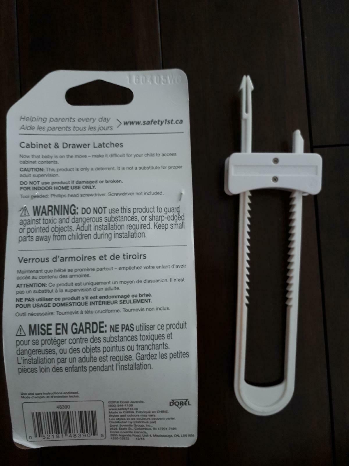 Safety 1st Cabinet & Drawer Latches ( 14-pack ) & 1 Cabinet Slide Lock