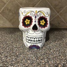 Taza Calavera Figura Día de los Muertos Williams Sonoma, 17oz
