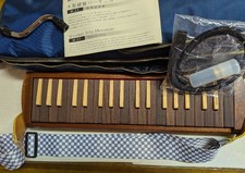 Suzuki W-37 Wooden Alto Melodion Keyboard Harmonica Mouthpieces Case Strap New
