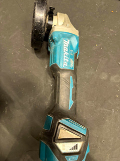 Makita DGA463 18V Li Ion Brushless Angle Grinder 115mm Body Only