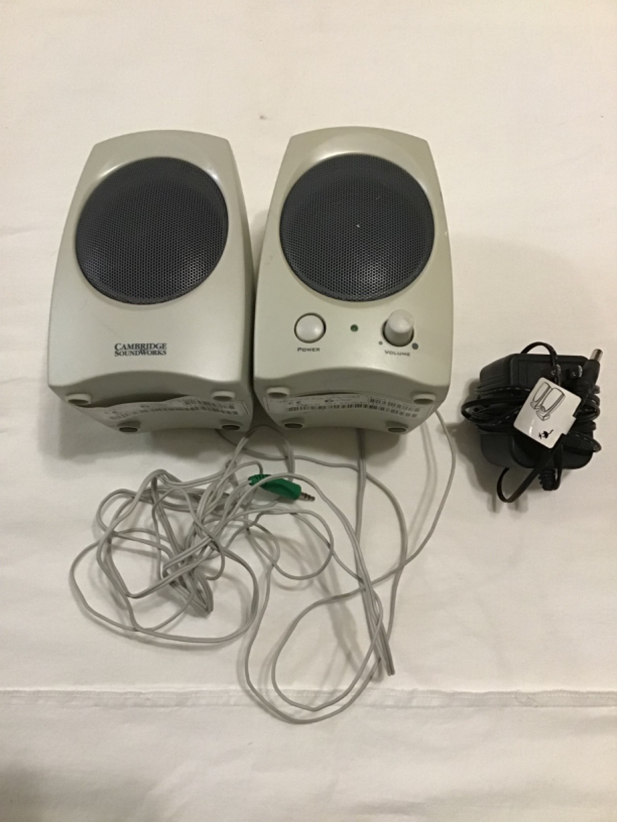 Cambridge SoundWorks Creative GCS300 Computer Speakers w/ AC
