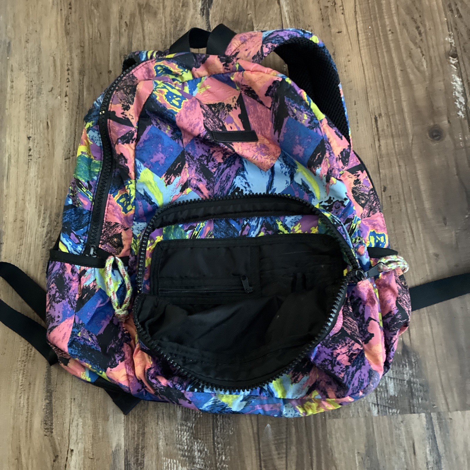 multi-colored backpack with a geometric pattern R… - image 3
