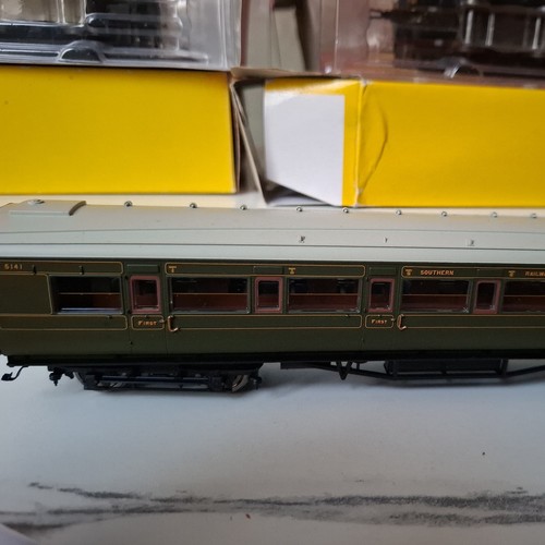4 Hornby OO Gauge SR Maunsell Coaches 5141,7665,s7406s 4050 - Picture 11 of 14