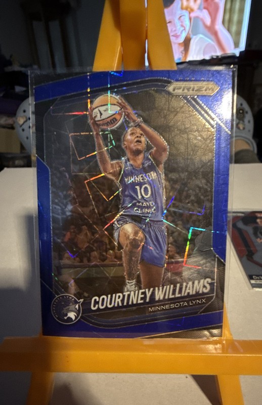2025 Panini Prizm WNBA - Courtney Williams #69 Blue Velocity Prizm