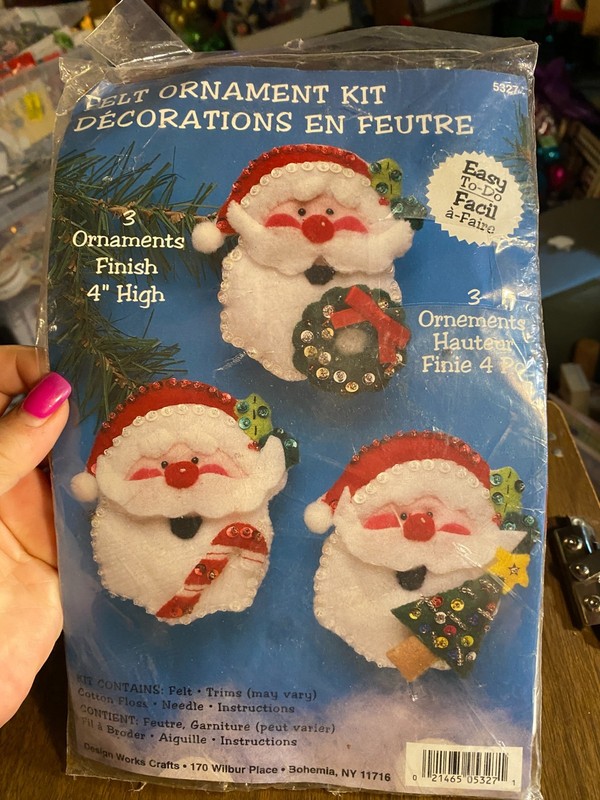 Felt Ornament Kit Santa Design Works Crafts Christmas Ornaments 4" NIP