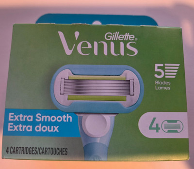 Gillette Venus Extra Smooth - 4 Razor Refill Cartridges