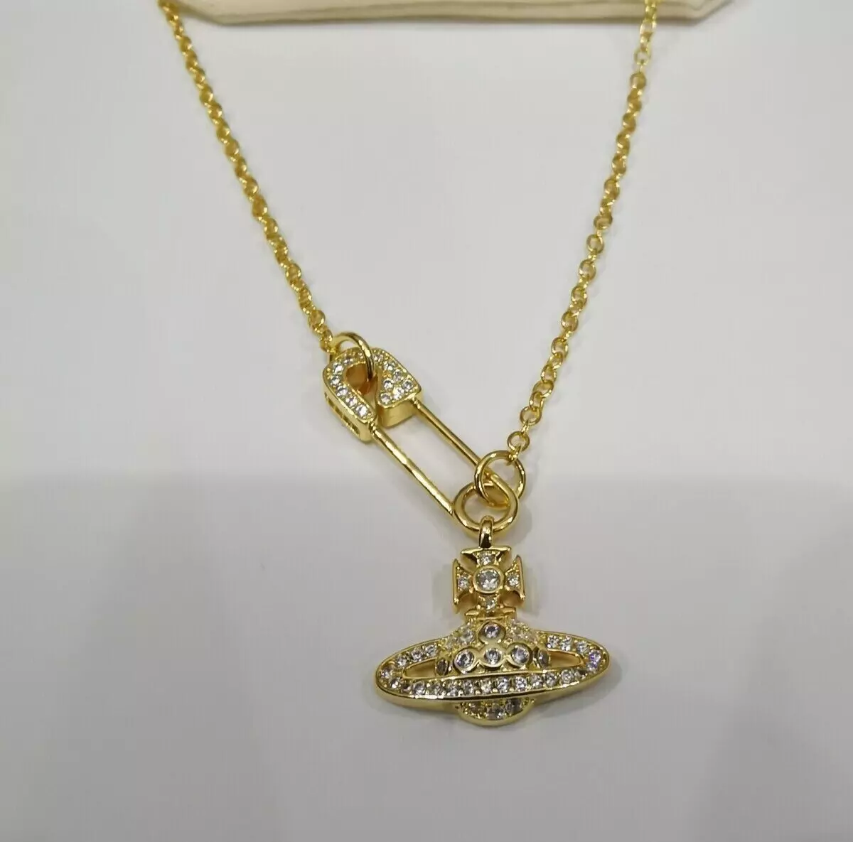 Vivienne Westwood Orb Safety Pin Necklace Gold Chain Pendant Outlet authentic