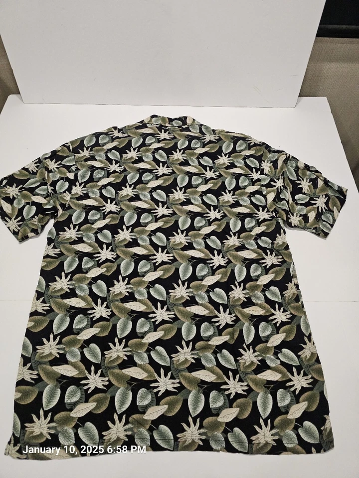 Camisa Hawaiana Sun Informals Rayón Talla M Diseño Hoja Manga Corta con Bolsillo. Foto 2 de 4