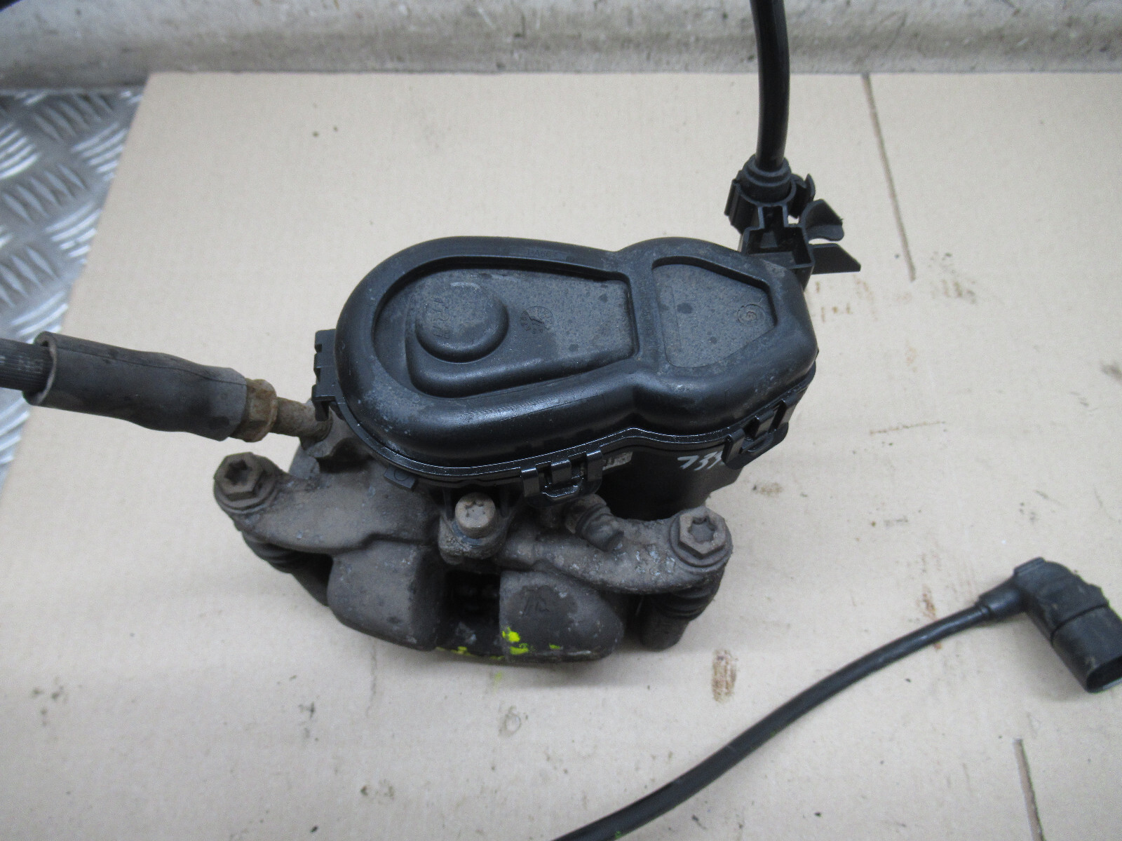 A2464232298R Rear Brake Caliper RH Mercedes-Benz CLASE a 1043272