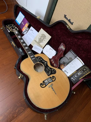 Gibson SJ200 Montana Gold 30th Anniversary 2018
