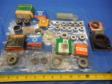 LOT OF NEW BALL BEARINGS AND OIL SEALS TIMKEN SKF NTN AND OTHERS VARIOUS SIZES