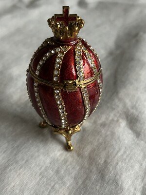 Rotes Schmuck Ei Schmuckkästchen