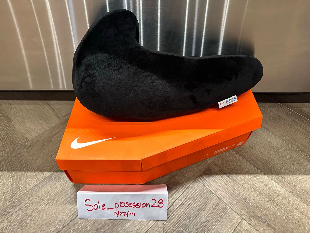 NIKE BIRTHDAY PACK GIANT NIKE SWOOSH PILLOW BLACK NIKE BIRTHDAY PACK GIANT NIKE SWOOSH PILLOW BLACK