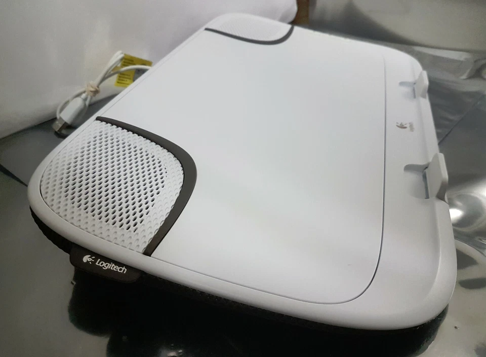 Logitech Speaker Lapdesk N550 USB 2.0 884-000023 Supports up to 14.1" Notebooks - Image 2 of 4