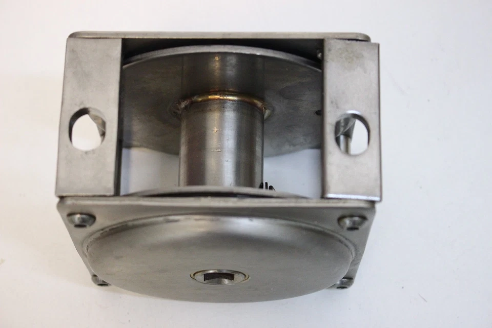 Cabrestante American Flagpole - Acero inoxidable para Flagpole 50' a 80' de alto WCH0200 Foto 4 de 4