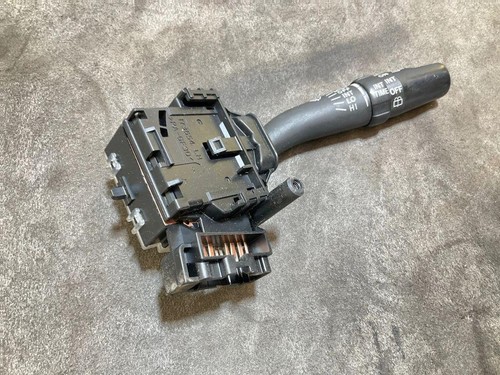 TOYOTA COROLLA Verso ZER, ZZE12, R1 Wischergriff 8465205150 2.20 33801980