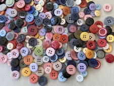 100 Pieces Assorted Sewing Buttons for Sewing/Crafts/Jewelry