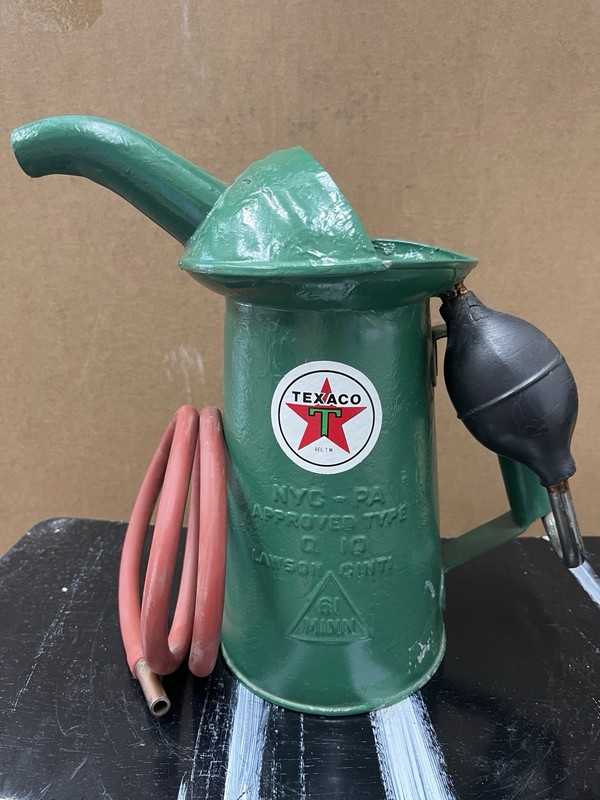 Vintage  "The Sales Booster" Metal Oil Can Pump Oiler w/ Hose Betz Co