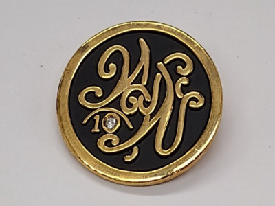Weight Watchers Black Gold Tone Milestone Lapel Pin