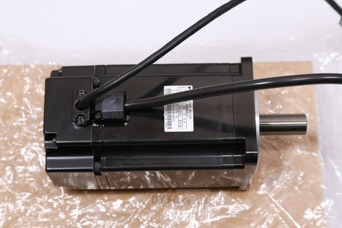 YASKAWA NNB AC Servo Motor SGMAH-08AAA21 750W MOT-I-3746=1T36 - Picture 8 of 17