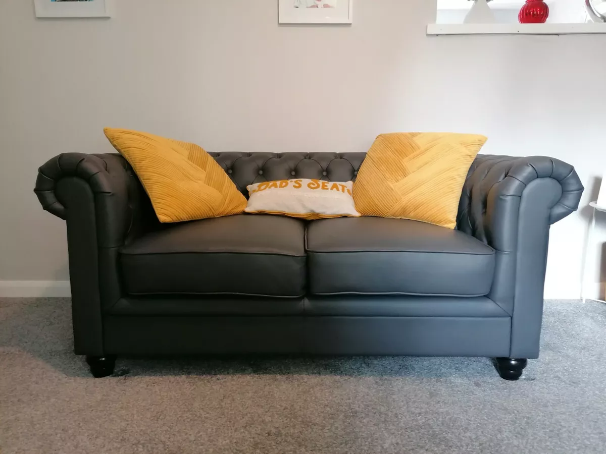 Chesterfield style sofa leather deals