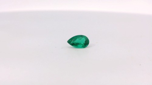 0.75ct Loose Pear Cut Lab Created Emerald Gemstone 8 x 5mm