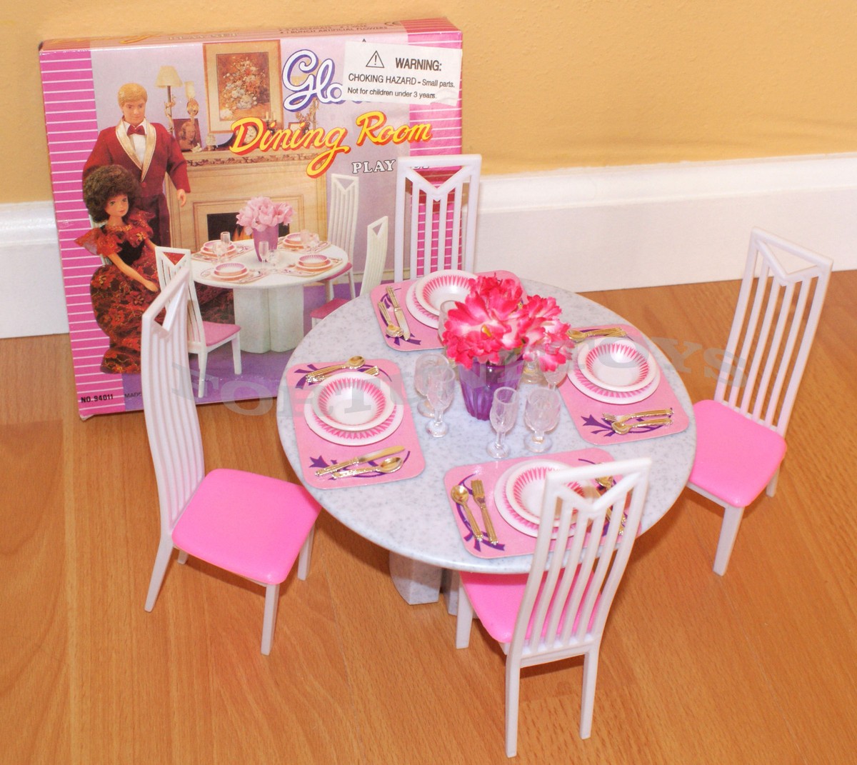 Gloria Furniture Barbie Doll Dining Table Set NEW GLORIA DOLL