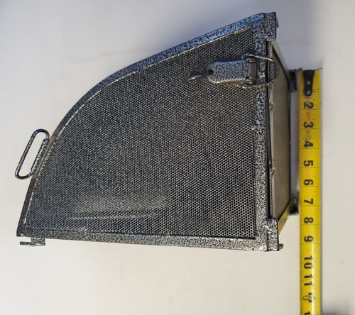 Collector's Salesman Sample Display Model Scale Mower Grass Catcher Attachment - Picture 8 of 9