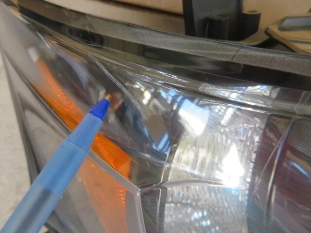 2010-2012 Lexus RX350 Headlight OEM Right Passenger Halogen Black inner Bezel 43 - Изображение 4 из 4