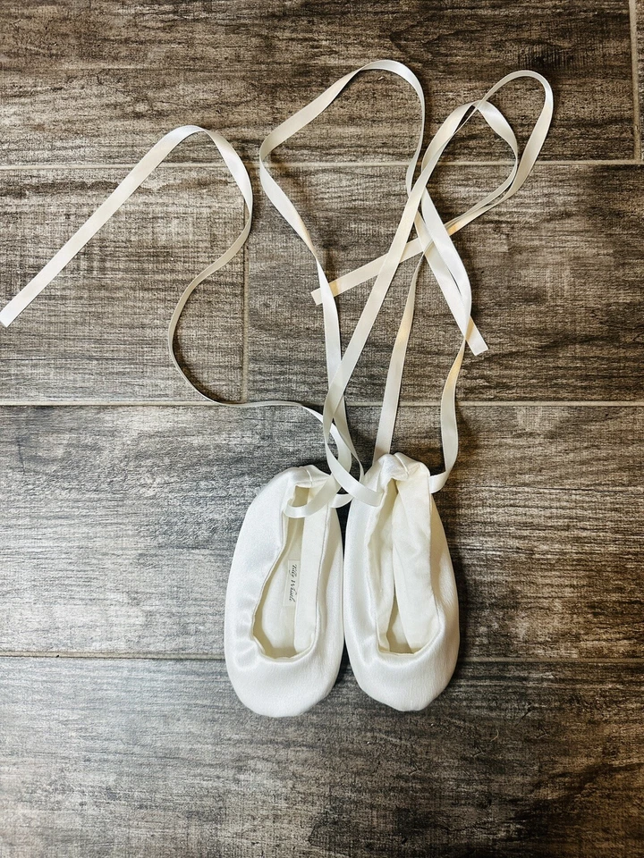 Bebé Niña Marfil Satén Ballet Zapatillas Flor Niña Zapatos Bautizo Talla 6 Foto 2 de 4