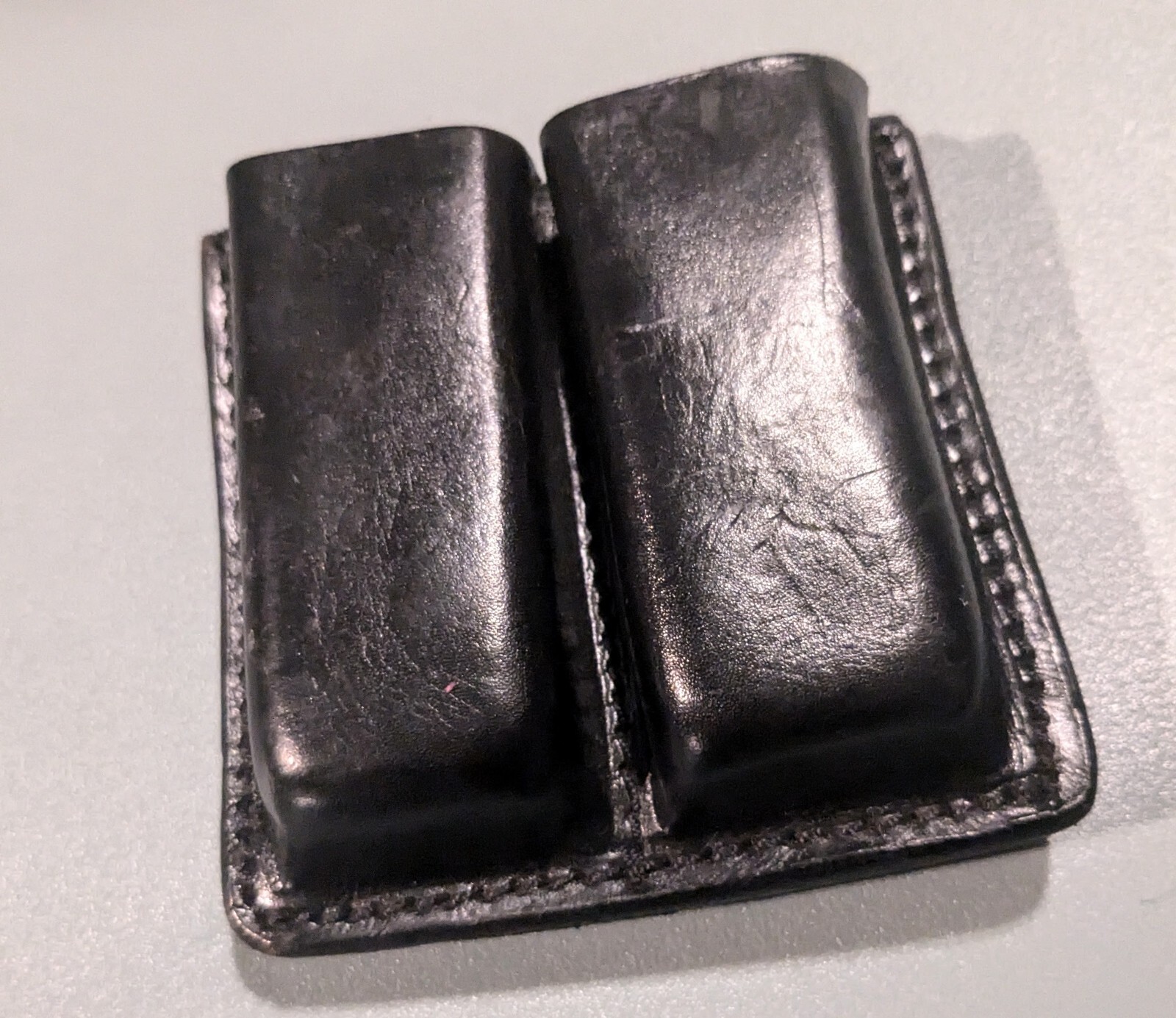 TAGUA Black Leather Double Magazine Carrier-image