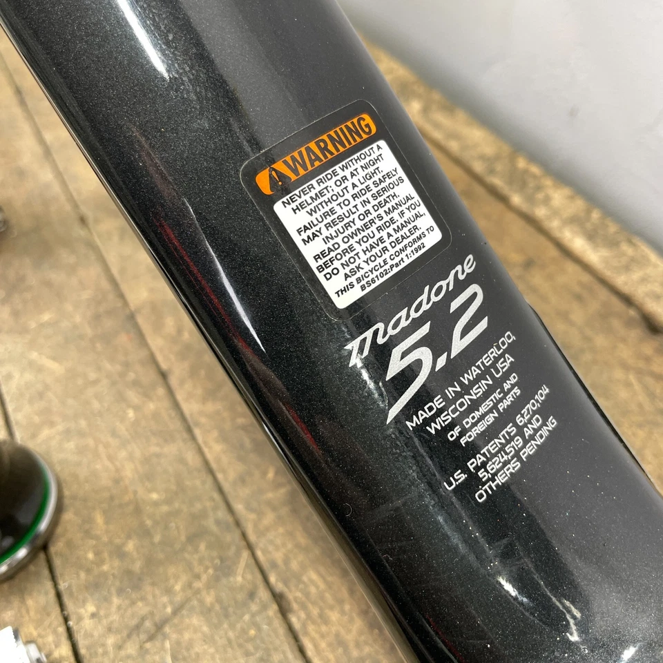 Trek Madone 5.2 Frame Set 54 cm USA Carbon Fiber OCLV 130 Onyx 2007 - Image 3 of 4