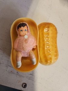 Rare Shackman Baby Girl in Nut Shell Celluloid Hong Kong