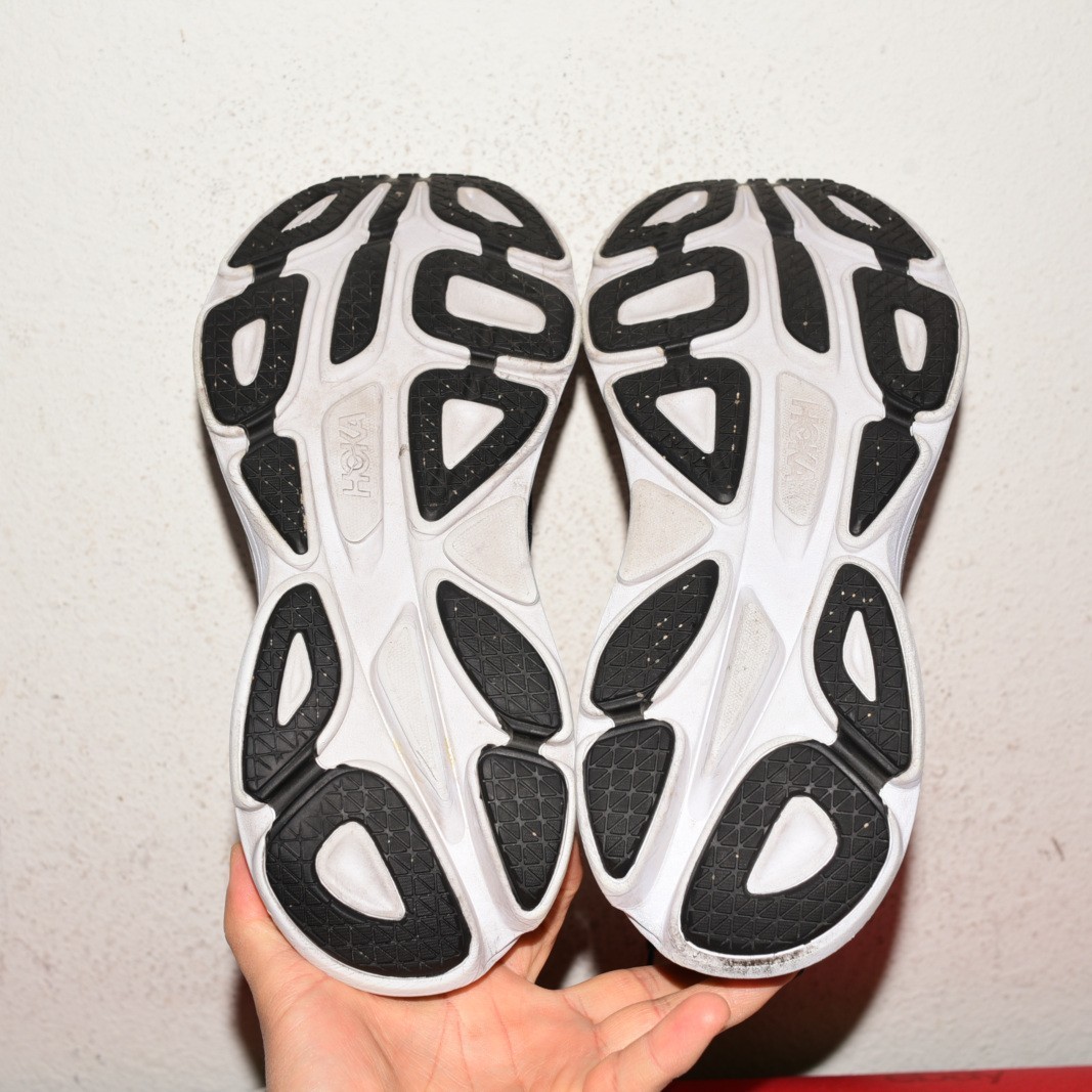 HOKA Bondi 8 Running Shoe Women US 11 B thumbnail 15