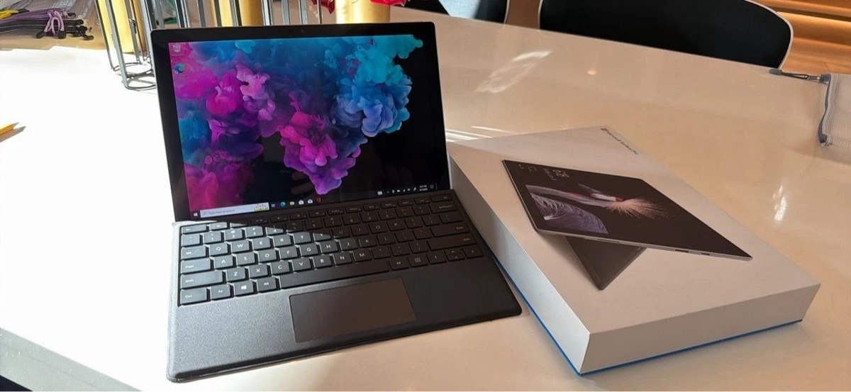 25+ Microsoft Surface Pro Intel Core i5 7th Gen. PC Laptops