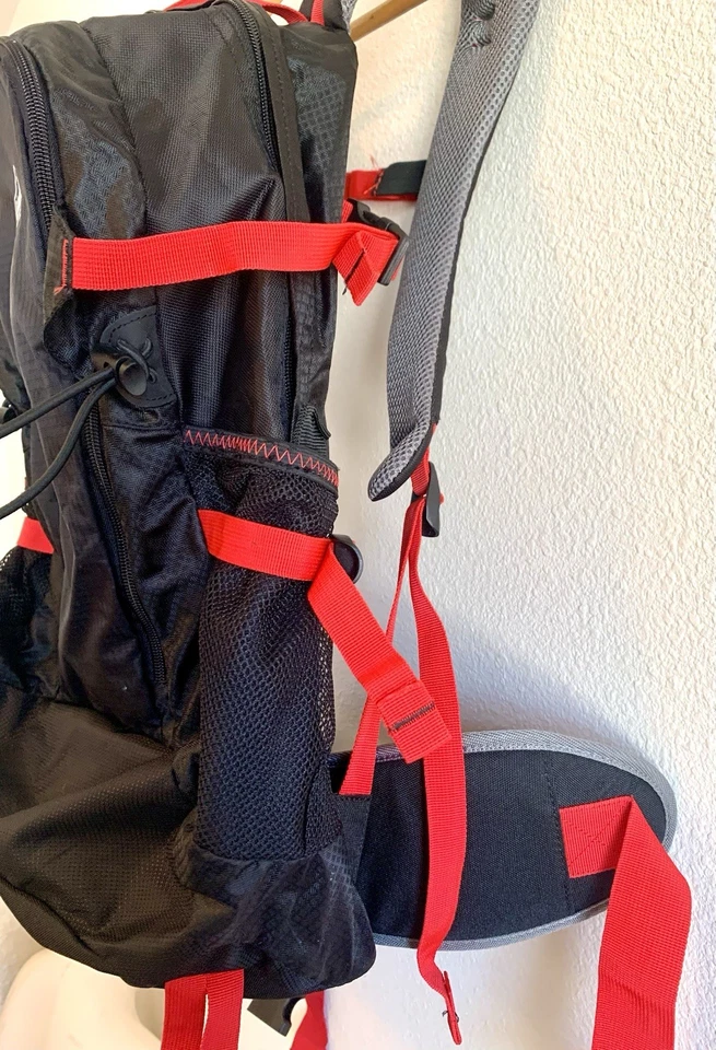 Coleman Marco Interior MOCHILA Camping Senderismo Negro y Rojo 22" Peso Ligero Foto 4 de 4